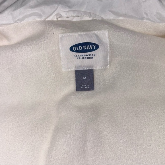 Old Navy puffer white vest fleece lined size Medium - Picture 8 of 9